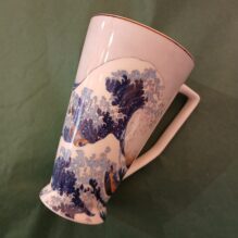 Tasse mug en porcelaine ” la vague ” d’Hokusai